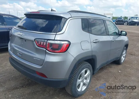 2018 Jeep Compass Latitude 4X4 z USA, uszkodzony, nr VIN 3C4NJDBB6JT349368